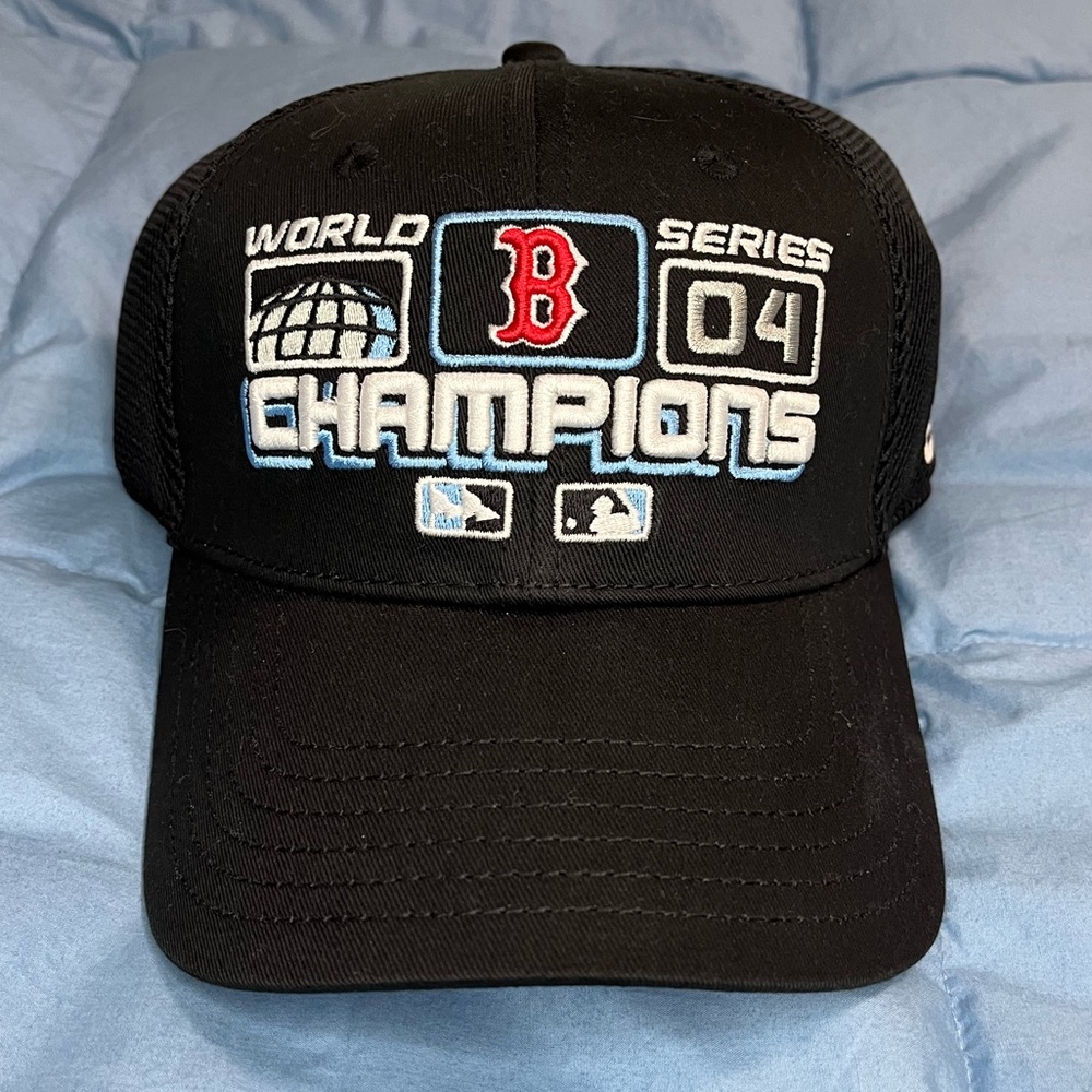 New Condition Boston Red Sox 2004 World Series Champions Hat